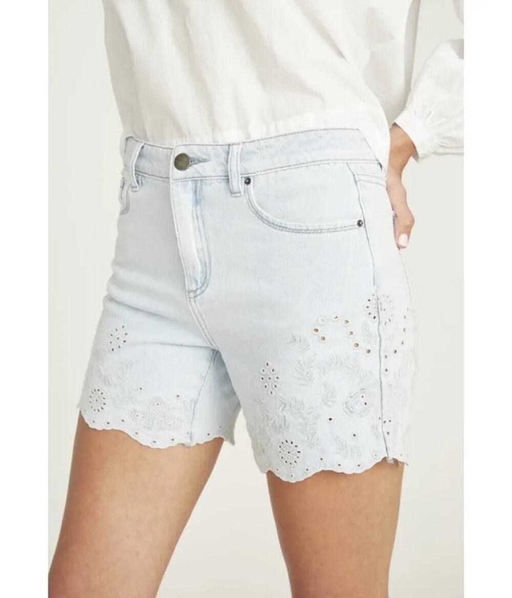 Driftwood Embroidered Lulu Scalloped Edge Eyelet Shorts Womens Size 26